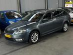 Skoda Octavia Combi 1.2 TSI Greentech Ambition Businessline, Stof, Gebruikt, 4 cilinders, Origineel Nederlands