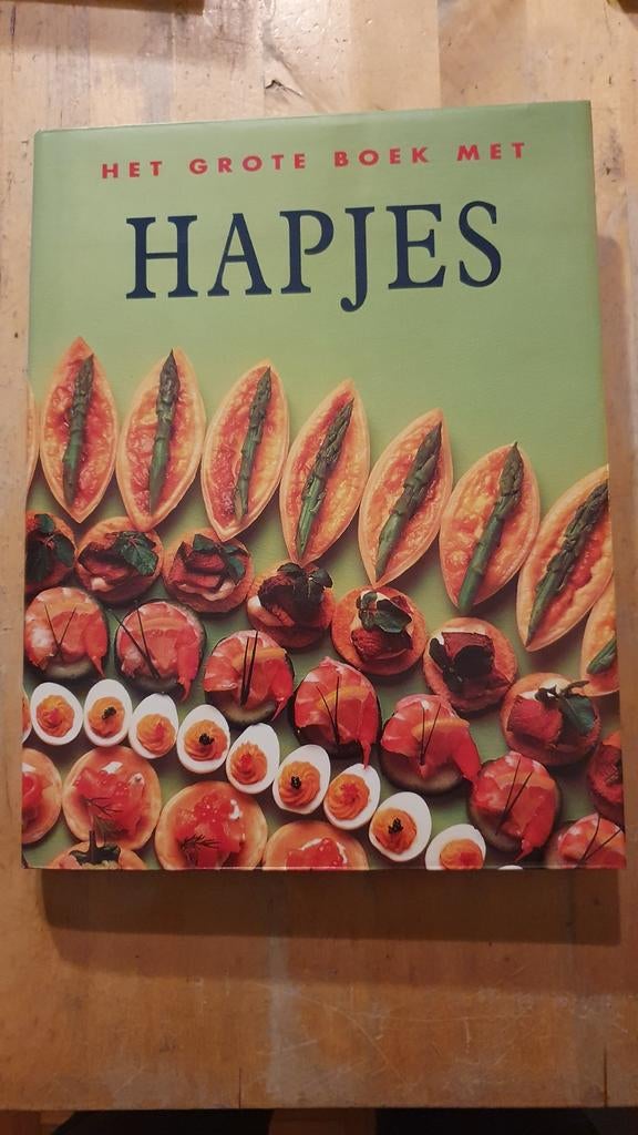 Het Grote Boek Met Hapjes, Voorgerechten en Soepen, Ophalen of Verzenden, Overige gebieden, Onbekend