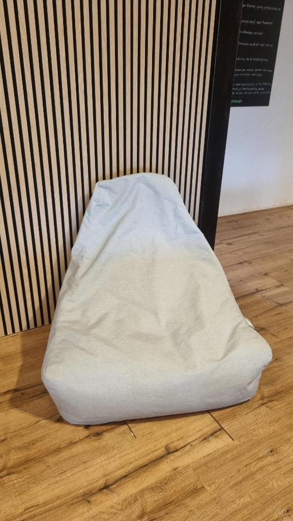 Comfortabele zitzakken, Huis en Inrichting, Zitzakken, Zo goed als nieuw, Zitzak, Grijs, Ophalen
