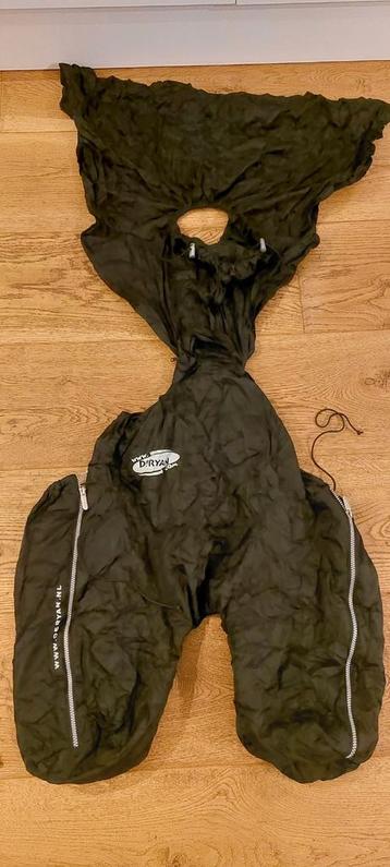 Regenpakje van deyan (5-9 mnden) beschikbaar voor biedingen