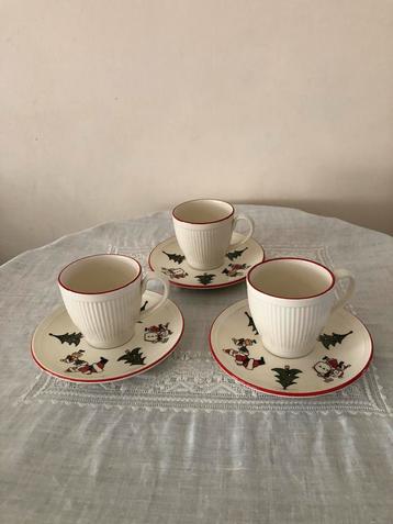 3 x Wedgwood Windsor Christmas kop en schotel beschikbaar voor biedingen