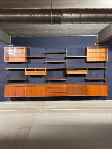 Poul Cadovius by Royal System vintage modulair wandsysteem beschikbaar voor biedingen