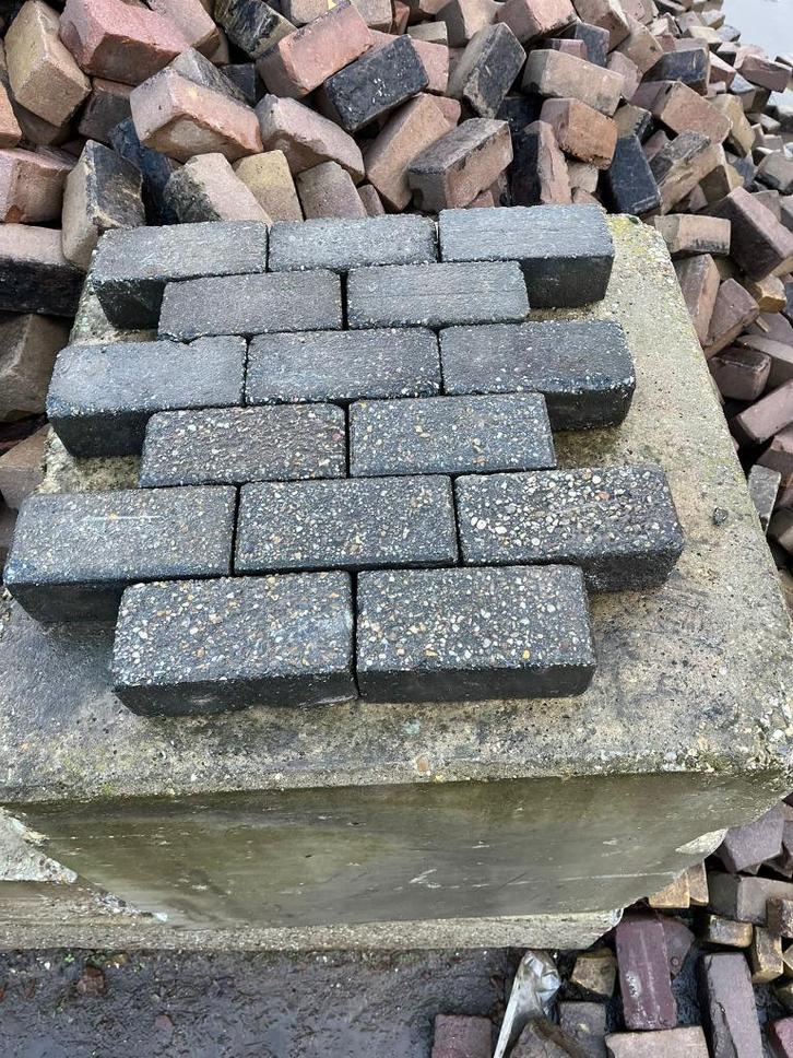 gebruikte betonklinkers bkk zwart, Tuin en Terras, Tegels en Klinkers, Gebruikt, Klinkers, Beton, Ophalen of Verzenden
