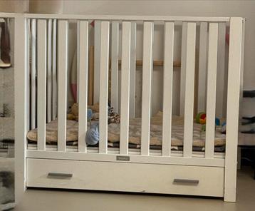 Bopita Box met Lade en matras + Boxkleden! beschikbaar voor biedingen