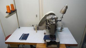 Industrie   Pfaff  Knoopsgat   machine beschikbaar voor biedingen