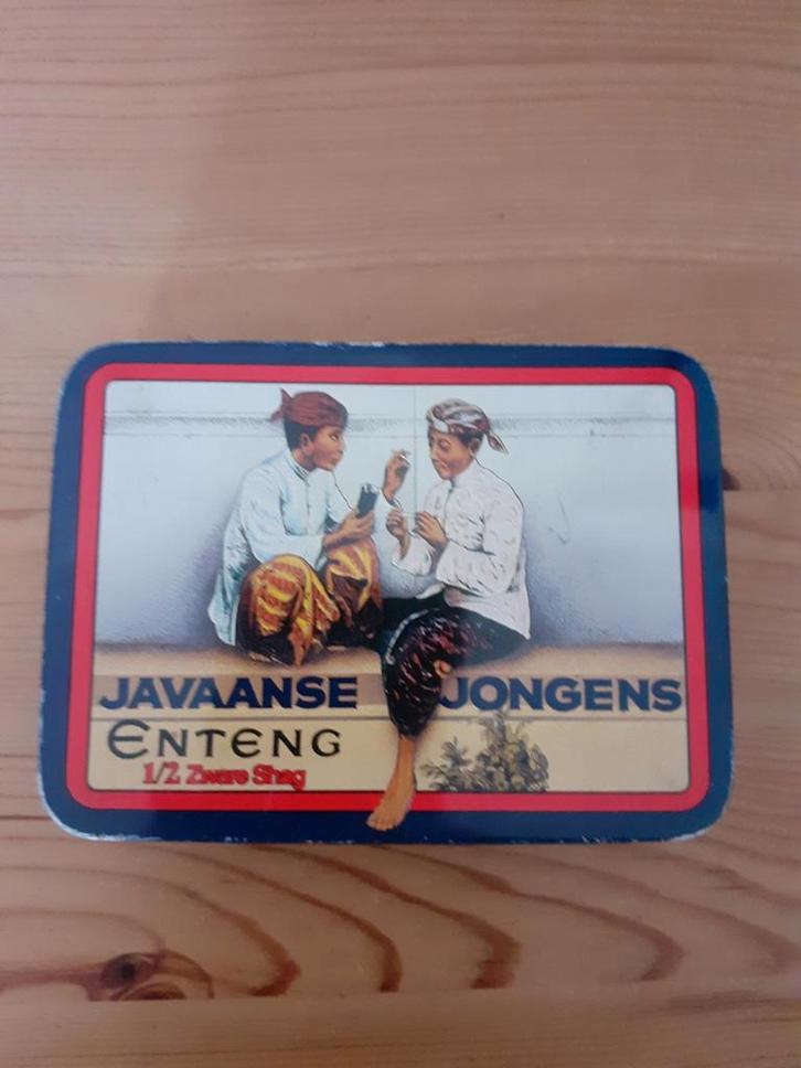 Javaanse Jongens * blikje voor shag, Verzamelen, Rookartikelen, Aanstekers en Luciferdoosjes, Gebruikt, Tabaksdoos of Verpakking