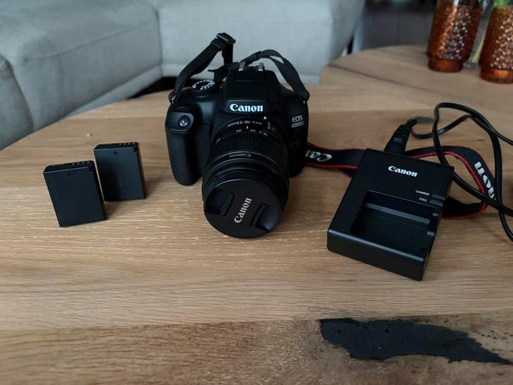 Canon EOS 4000D + accessoires, Audio, Tv en Foto, Fotocamera's Digitaal, Zo goed als nieuw, Canon, 8 keer of meer, Ophalen of Verzenden