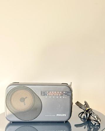 Vintage Philips AE 210 Radio – FM/MW/LW Bands beschikbaar voor biedingen