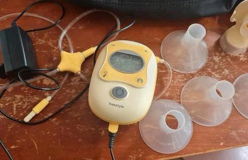 Medela dubbele borstkolf freestyle met veel toebehoren, Kinderen en Baby's, Babyvoeding en Toebehoren, Gebruikt, Borstkolf, Ophalen