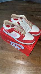 Nike SB dunks low “Sail And Sport Red”, Overige kleuren, Nieuw, Ophalen of Verzenden, Sneakers of Gympen