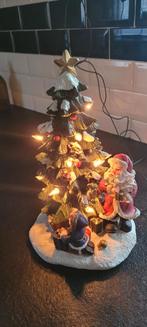 Kerstboom Polystone met Verlichting & Kerstman, Diversen, Kerst, Ophalen of Verzenden, Nieuw