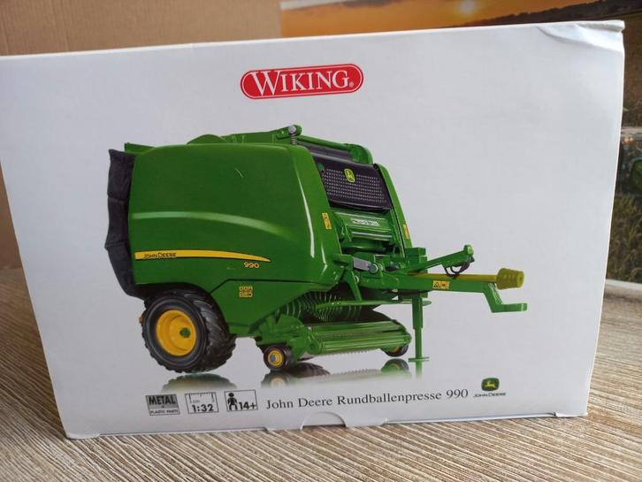 John Deere 990 Balen Pers Wiking, Hobby en Vrije tijd, Modelauto's | 1:32, Zo goed als nieuw, Tractor of Landbouw, Overige merken