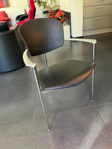 Eettafel stoelen | 6 stuks | ontwerper Andreu World beschikbaar voor biedingen