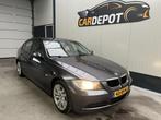 BMW 3-serie 318i High Executive Zeer netjes., Zwart, 4 cilinders, 129 pk, Bedrijf