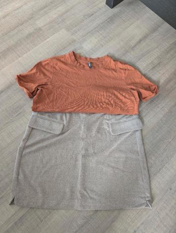 Pakket:Diverse rokjes en shirts maat 42/xl beschikbaar voor biedingen