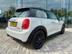 Mini Cooper 1.5 First Born Edition, NAP, Navi, Panoramadak,, Voorwielaandrijving, 136 pk, Gebruikt, 4 stoelen