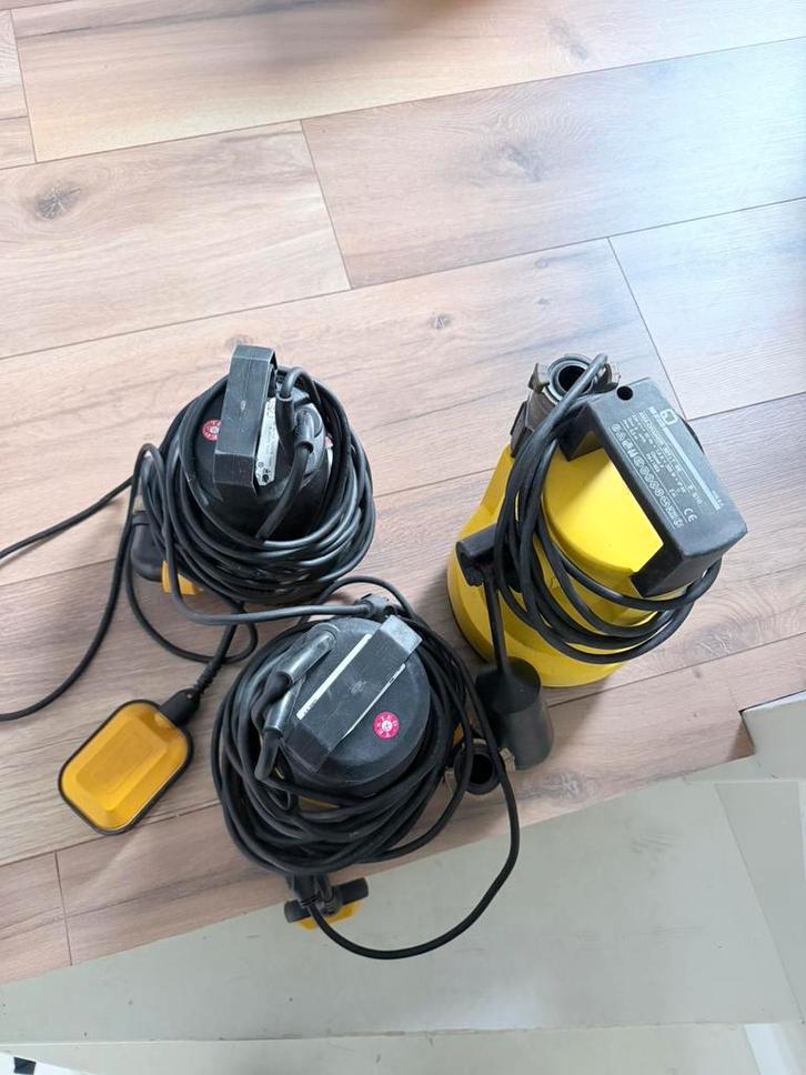 3 dompelpomps, Tuin en Terras, Waterpompen, Zo goed als nieuw, Elektrisch, Dompelpomp, Ophalen