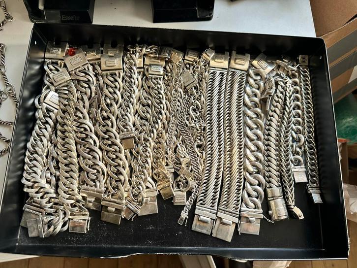 6,5 kilo 925 zilver armbanden, o.a. Buddha’s – ruil 1 oz, Postzegels en Munten, Edelmetalen en Baren, Zilver, Ophalen