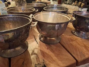 8 Verzilverde Schalen - 2 Soorten Handvaten beschikbaar voor biedingen