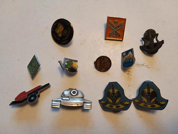 Diverse idf speldjes, Verzamelen, Militaria | Algemeen, Landmacht, Embleem of Badge, Nederland, Ophalen of Verzenden