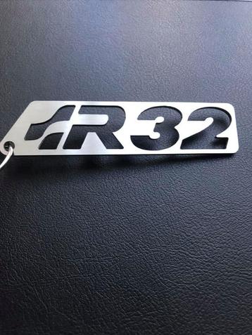 Te koop R32 sleutelhangers  beschikbaar voor biedingen