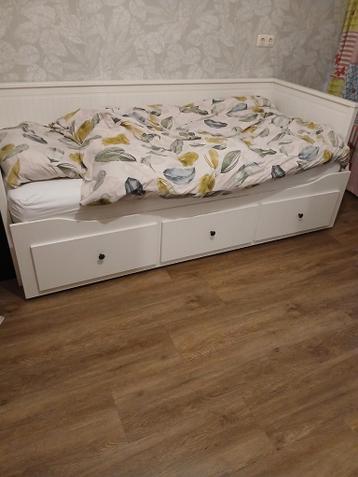 Bedbank van ikea - afbeelding 1