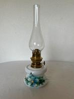 Melkglazen Olielamp Beschilderd met Bloemen Petroleumlamp, Antiek en Kunst, Ophalen of Verzenden