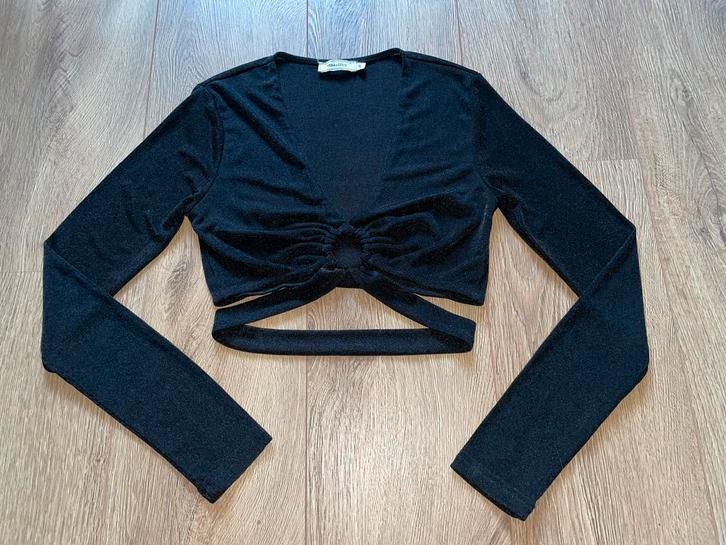 VERA & LUCY zwarte shine lange mouwen crop top mt S, Kleding | Dames, Tops, Zo goed als nieuw, Maat 36 (S), Zwart, Lange mouw