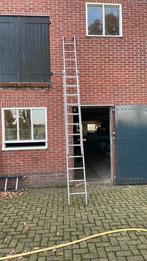 Ladder 2x12 treden met wielen, Doe-het-zelf en Verbouw, Ladders en Trappen, Ophalen, Zo goed als nieuw