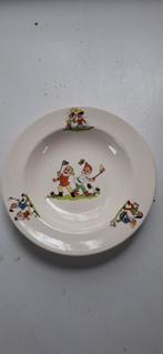 Petrus Regout kinderbordje jaren 60 - Zeer Goede Staat, Ophalen, Zo goed als nieuw, Bord(en), Overige stijlen