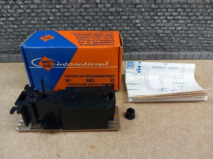 Roco 4555A Ondervloerse wisselaandrijving (met polarisatie), Hobby en Vrije tijd, Modeltreinen | H0, Nieuw, Rails, Gelijkstroom