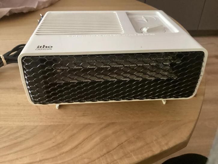 Itho Caravan / Camper Kachel - 500W, Caravans en Kamperen, Caravan accessoires, Zo goed als nieuw, Ophalen of Verzenden