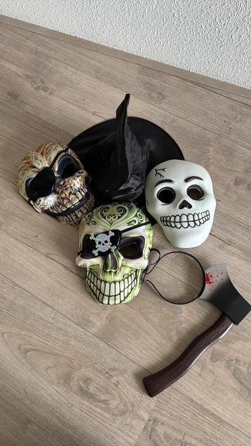Halloween maskers beschikbaar voor biedingen