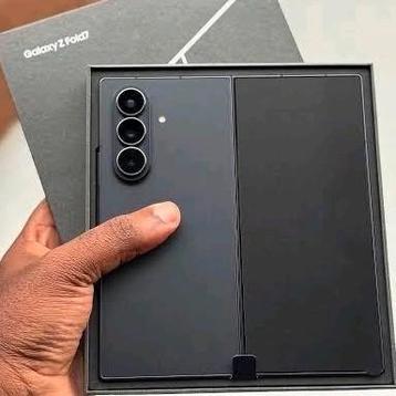 Samsung Fold 7 *NIEUW* beschikbaar voor biedingen