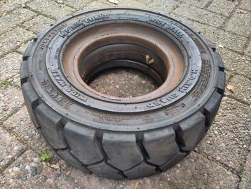 Buitenband kooiaap manitou 18x7-8 wide wall beschikbaar voor biedingen