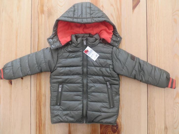 Nieuwe groene herfst-/winterjas Oiboi maat 92, Kinderen en Baby's, Kinderkleding | Maat 92, Nieuw, Jongen, Jas, Ophalen of Verzenden