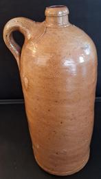 Bruine kruik met oor - Adv S 414, Antiek en Kunst, Antiek | Keramiek en Aardewerk, Ophalen of Verzenden