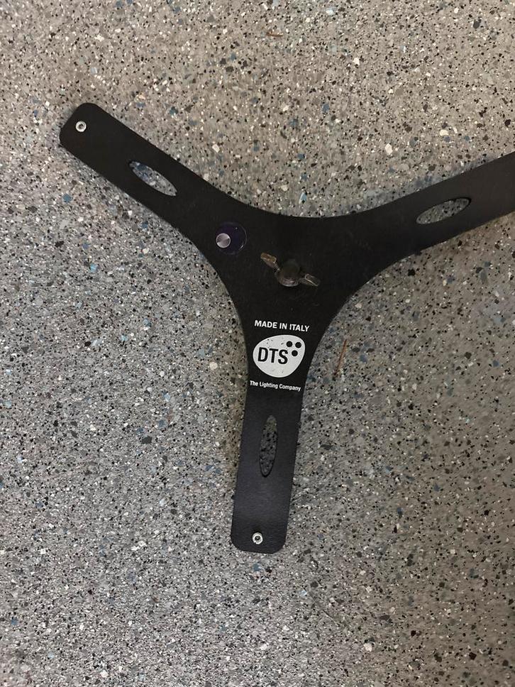 DTS Vloerstandaard (8 stuks), Muziek en Instrumenten, Standaards, Gebruikt, Instrumentstandaard, Licht of Laser, Ophalen of Verzenden