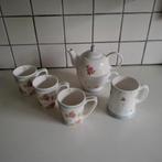 Jet  douwe egberts tea for one en 4 mokken zarah/ noa, Huis en Inrichting, Keuken | Servies, Ophalen of Verzenden, Aardewerk, Overige stijlen