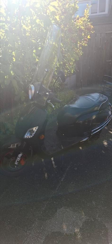 Nette werkende Sym Fiddle, 2017, 8100km, Fietsen en Brommers, Snorfietsen en Snorscooters, Gebruikt, Benzine, Ophalen