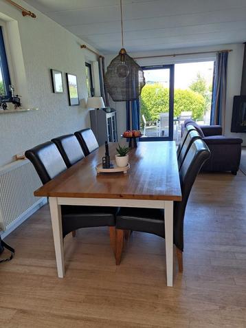 Gratis eettafel  hout 2.00×1.00 inclusief 6 stoelen beschikbaar voor biedingen
