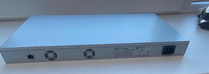 Ubiquity UniFi Switch (16 poorts, 150W PoE+), Computers en Software, Netwerk switches, Gebruikt, Ophalen of Verzenden