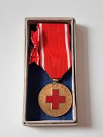 Medaille trouwe dienst Rode kruis 10 jaar in doosje, Verzamelen, Ophalen of Verzenden, Nederland, Lintje, Medaille of Wings