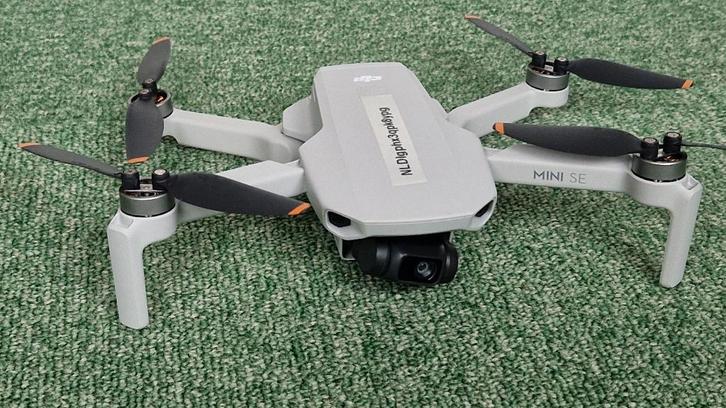 DJI mini SE fly more combo., Audio, Tv en Foto, Drones, Zo goed als nieuw, Drone met camera, Ophalen of Verzenden