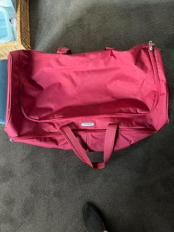 Samsonite Reiskoffer Rood - Met Wieltjes beschikbaar voor biedingen