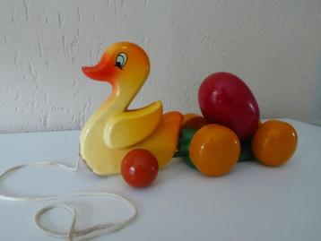 Vintage! Houten Kouvalias eend met eieren op wielen beschikbaar voor biedingen
