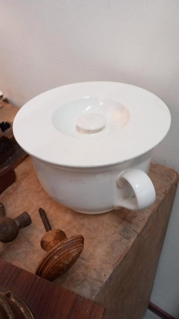 Antieke witte po, Antiek en Kunst, Antiek | Keramiek en Aardewerk, Ophalen of Verzenden