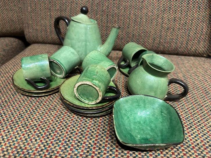 Groen Aardewerk Servies, Huis en Inrichting, Keuken | Servies, Gebruikt, Compleet servies, Overige stijlen, Aardewerk, Ophalen