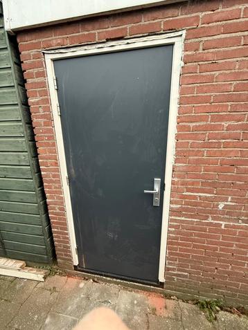 Schuurdeur beschikbaar voor biedingen