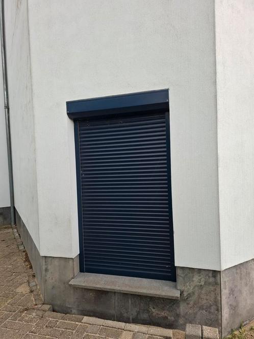 2 rolluiken blauw op stroom, Doe-het-zelf en Verbouw, Rolluiken, Zo goed als nieuw, 200 cm of meer, 200 cm of meer, Ophalen of Verzenden